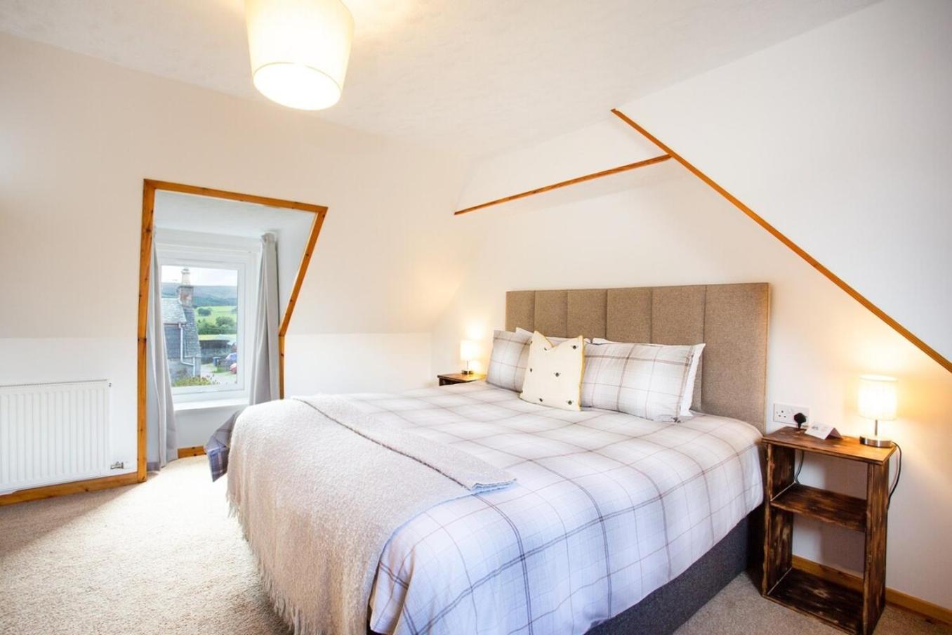 Mike'S 3-Bedroom Countryside Cottage Alness Exterior foto